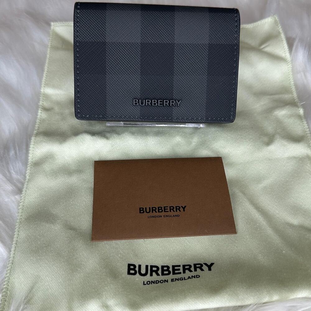 💎✨STUNNING✨💎Authentic Burberry Wallet NEW WITH TAG - Picture 3 of 8